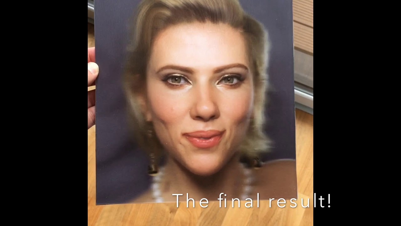 Scarlett Johansson's Beautiful 3D lenticular Postcard
